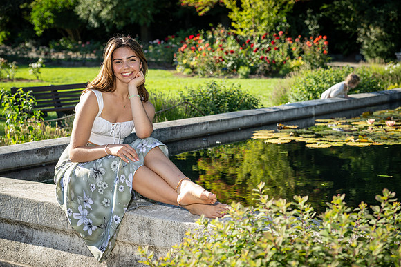 Highschool Senior Portraits_Seattle Photography_Rose Garden